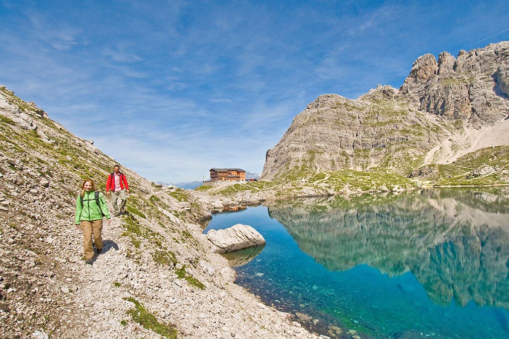 Karlsbaderhuette-Laserzsee_TVB-Osttirol_Leischner_Lienz